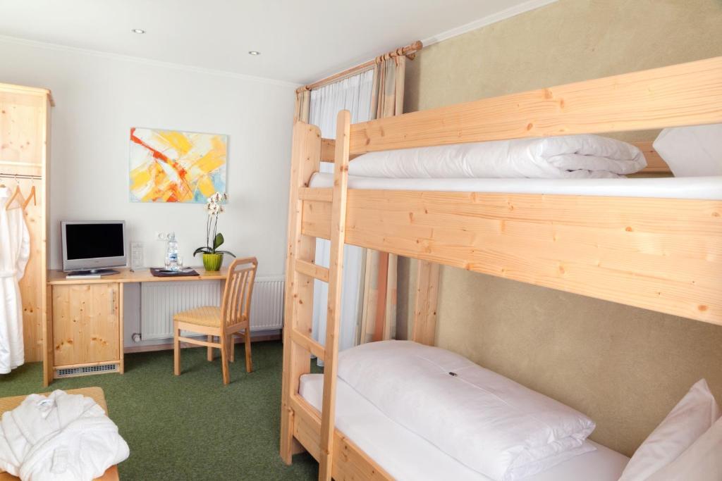 Hotel Garni Burger Sankt Jakob in Defereggen Δωμάτιο φωτογραφία