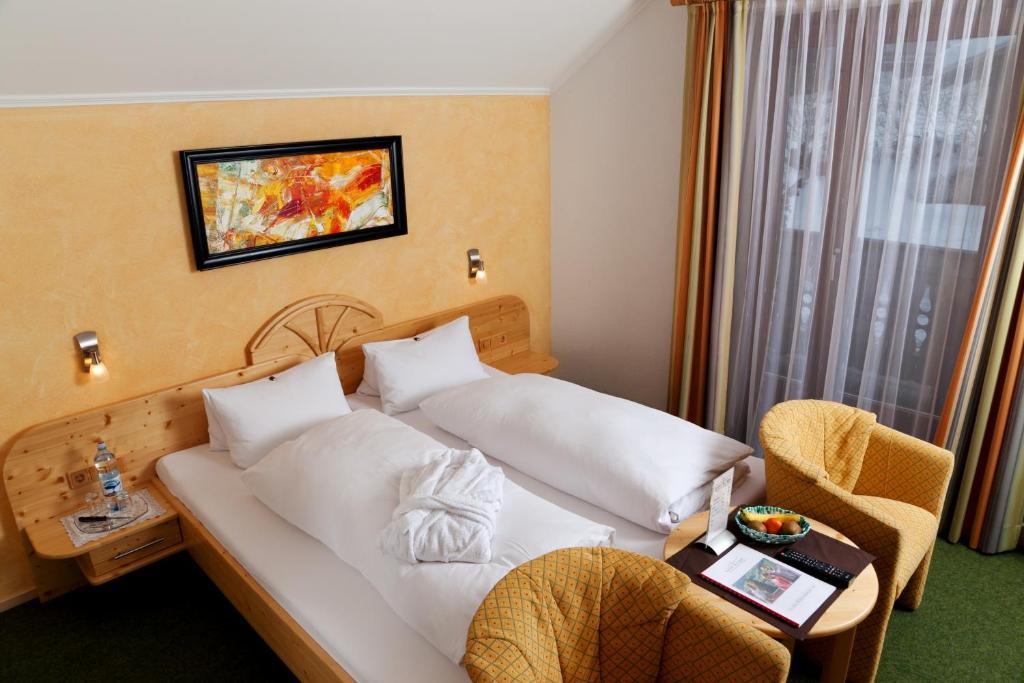 Hotel Garni Burger Sankt Jakob in Defereggen Δωμάτιο φωτογραφία